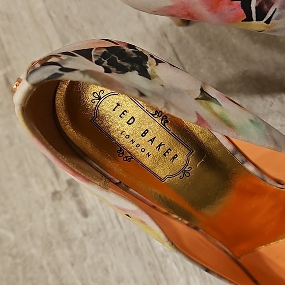 💕TED BAKER💕 Luceey Satin Pumps ~ Watercolor Abstract Floral Print 41 - Picture 9 of 15
